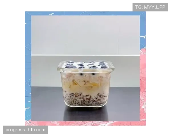 勒布朗家的冰箱里塞满蛋白粉，连冰块都是鸡胸肉味的